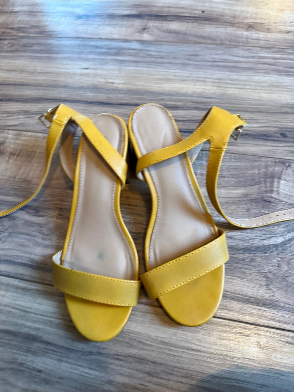 Express Women's Yellow Ankle-Strap Sandals
